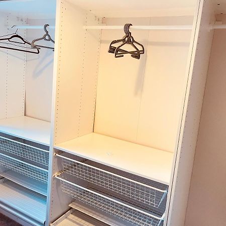 3 Bedroom Holiday House,Close To M6-Express Way To Centre Birmingham Zewnętrze zdjęcie